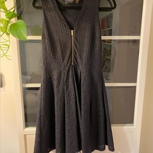 Black size 10 Guess sleeveless cocktail dress